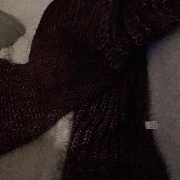 Burgundy and black with white specks scarf and hat - Picture 1 of 4